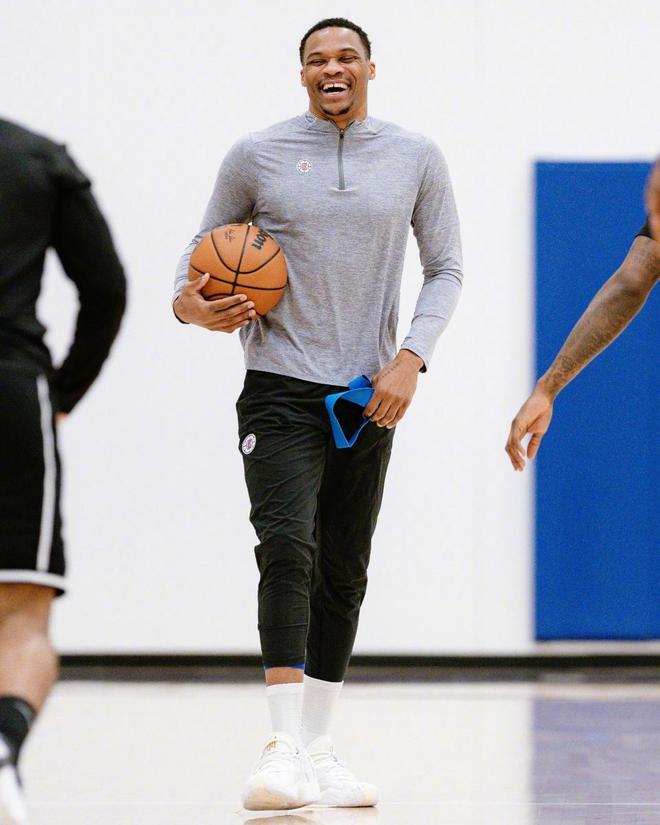 再通过全场 再通过全场