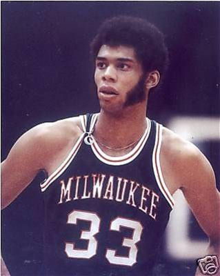 周边商品以 周边商品以